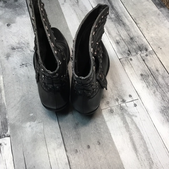 Vince Camuto VC Madalissa Boots Size 8.5 - Picture 3 of 5